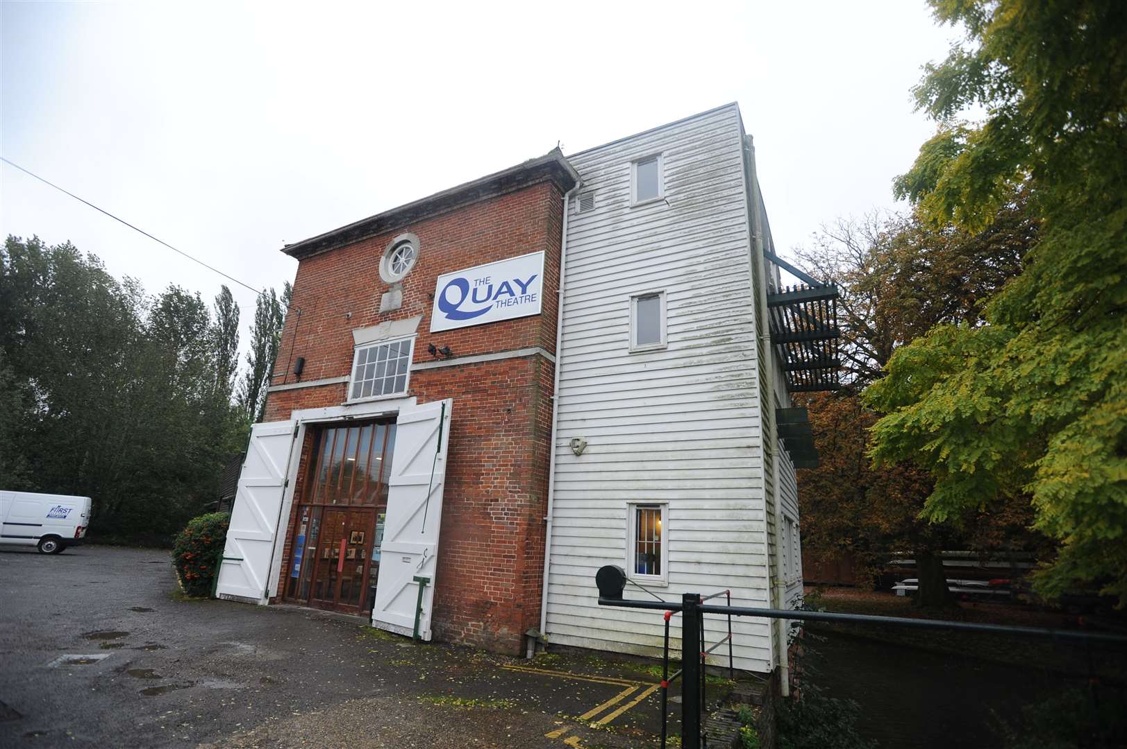 Exterior shot of the Quay Theatre in Sudbury. (37770582)